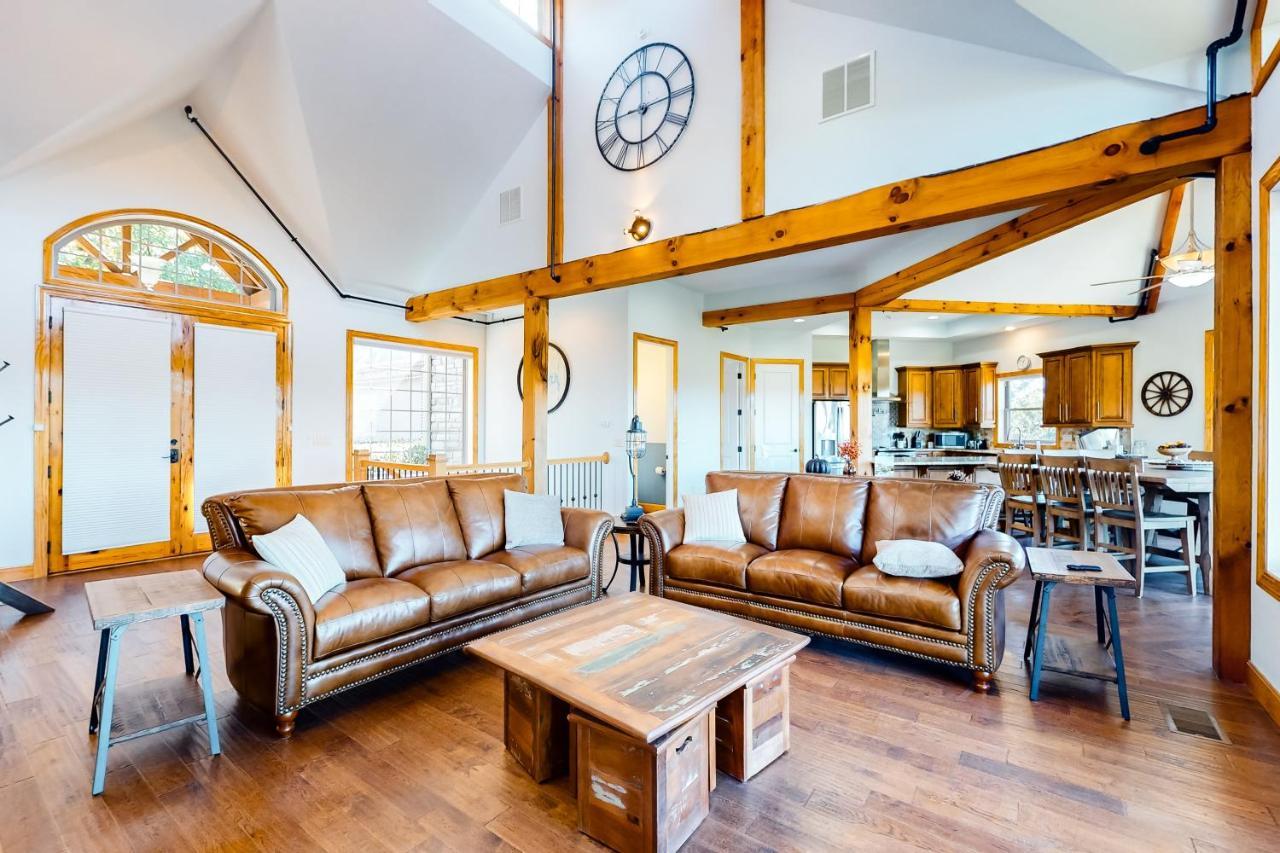 Treetop View Sanctuary Branson Exterior photo